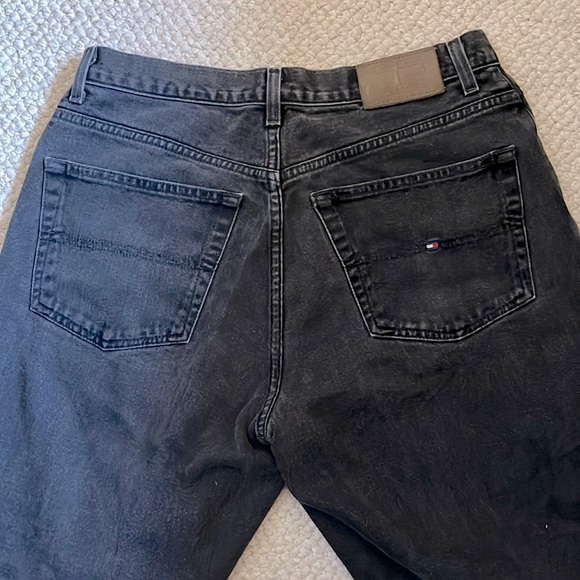 Tommy Hilfiger, Men’s Jeans, 34W x 32L - Picture 2 of 3